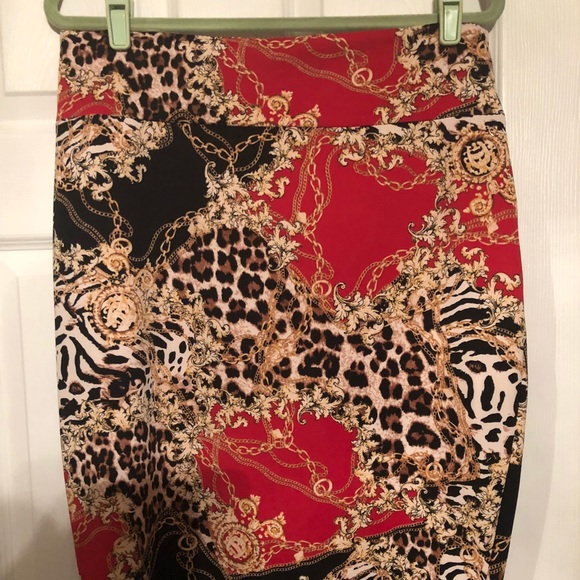 Thalia Sodi Dresses & Skirts - Red/Black/Gold Skirt. Size XL. Worn Once.